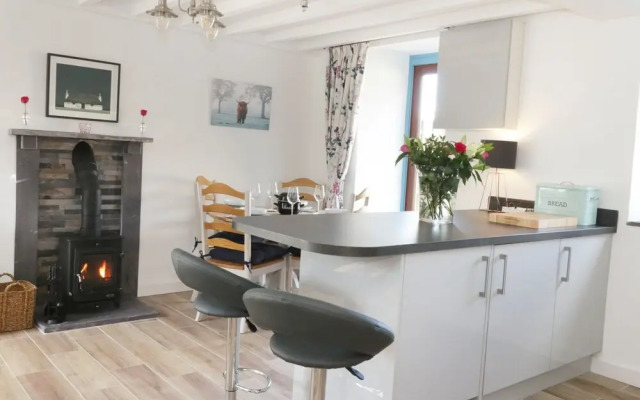 10 Llwyn Onn, Llanfairpwllgwyngyll