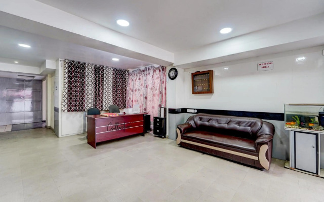 Collection O 80519 G Silver Ashok Nagar