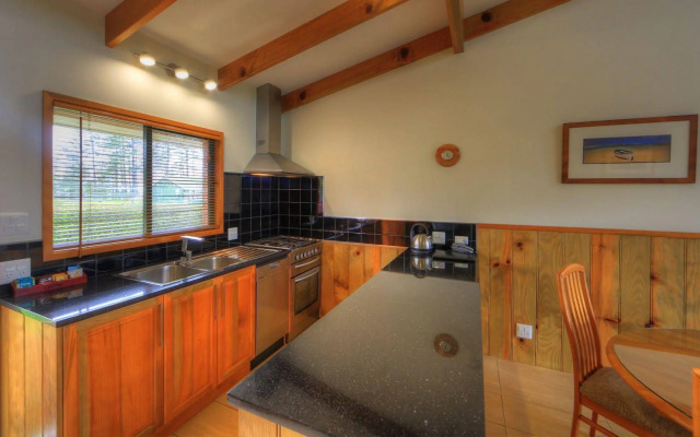 Endeavour Lodge