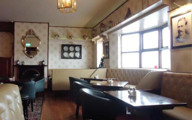 Templemore Arms Hotel