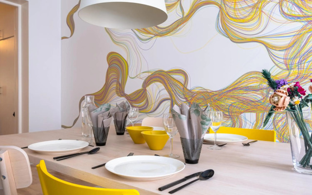 Luxury 2BR Central Getaway, Workation, Staycation, Remote Work