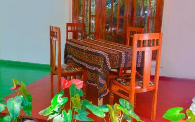 Lak Sewana Home Stay