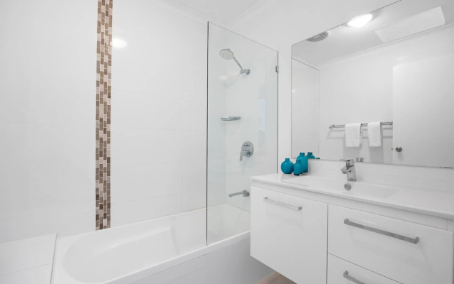 Noosa Outrigger Beach Resort