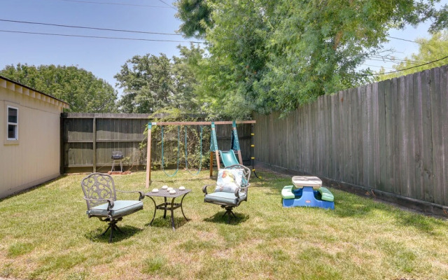 2 Mi to Beach: Galveston Vacation Rental!