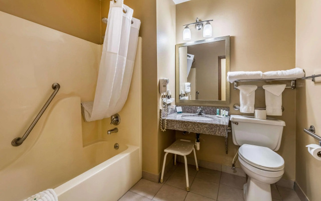 Quality Inn I-74 Batesville