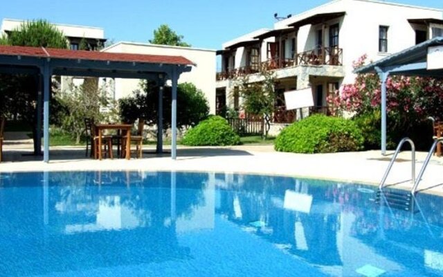 Capraz Holiday Village