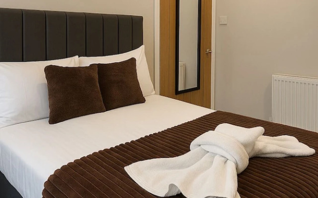 Cosy 4-bed - Sleeps 7, Garden & Pet-friendly