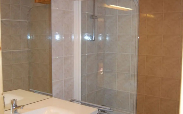 Spacious Holiday Home Near Center of Champagny