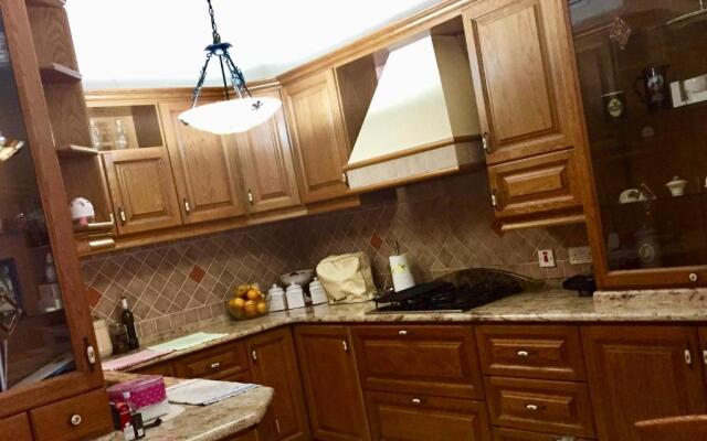 Desert Rose Quiet house 3km away from airport