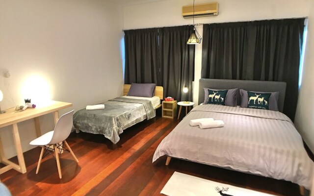 iBook7 - 2 Bedroom Gurney Studio Suite by iBook Homestay