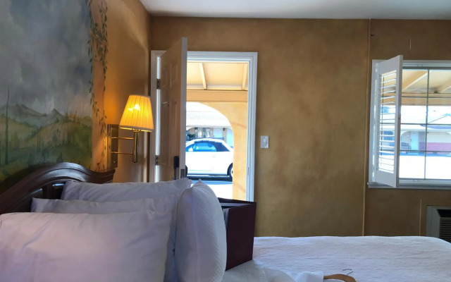 Chardonnay Lodge
