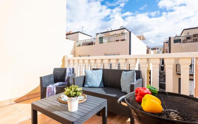 1314 FABULOUS 2 BEDROOM Accommodation ROOF TERRACE