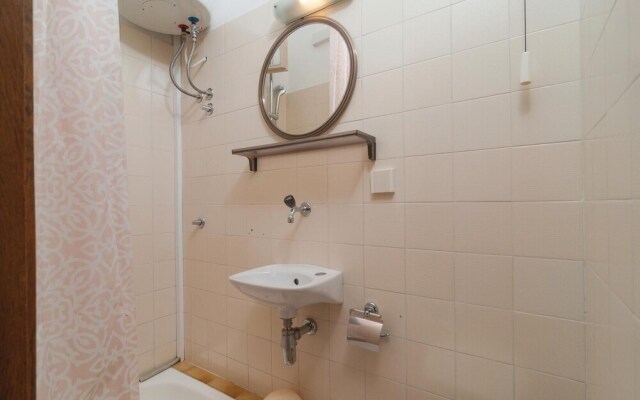 Beautiful Apartment in Krilo Jesenice With 3 Bedrooms