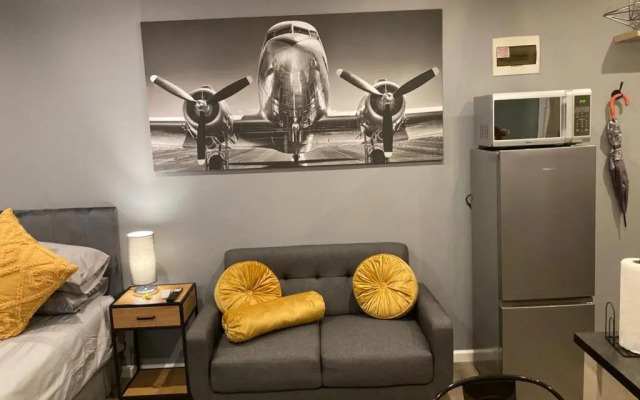 Leafy Retreat Kenridge Trendy