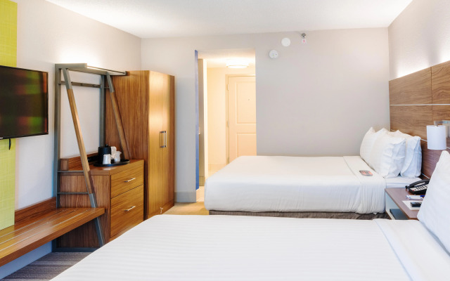 Holiday Inn Express Charleston by IHG