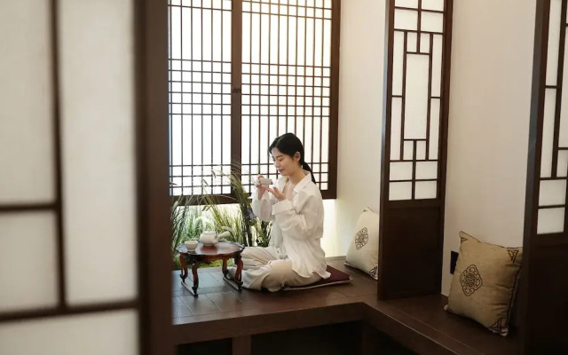 D.A.L Premium Capsule Hotel - Women Only