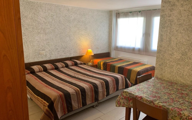 Duplex Studios for 6 People