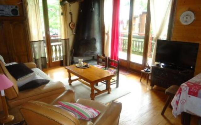 House Chalet savoyard - simplicité, pistes, calme et vue (bat215)