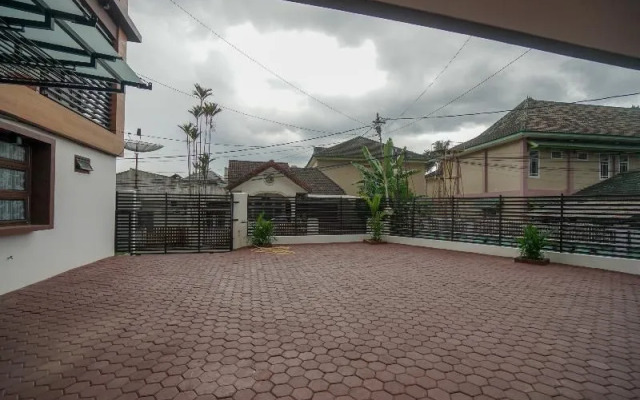 OYO 645 Griya Mas Syariah