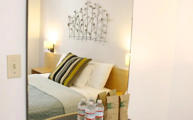 Touchstone Hotel - City Center