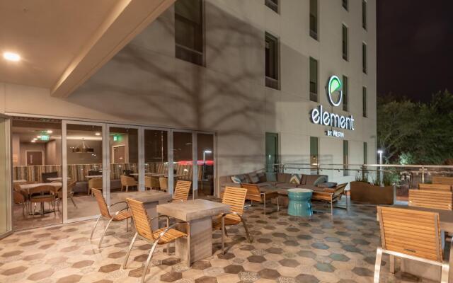 Element Dallas Downtown East