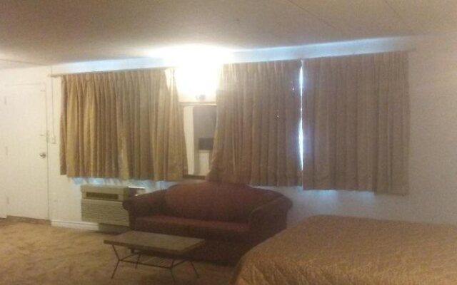 Fairway Inn & Suites