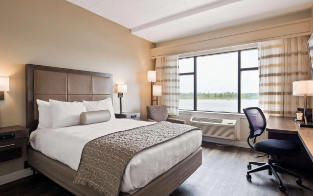 Best Western Plus Coastline Inn