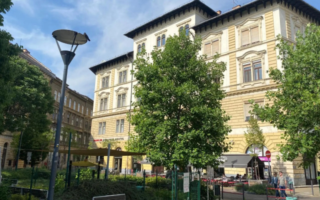 Victoria's Rooms 3 Bedroom & 3 Bathroom