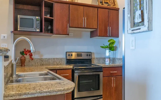 Ocean View Luxury Condo at Flamingo Towers
