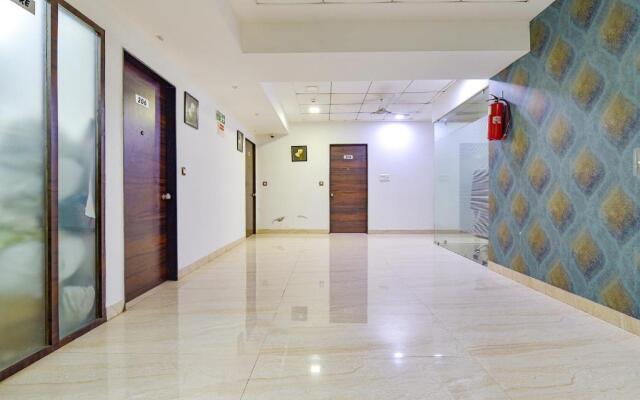 Fabhotel Acropole Inn