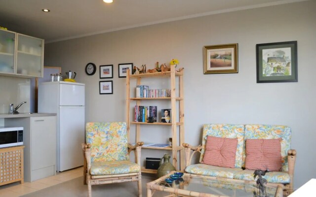 Uptown Top Floor Studio Apartment
