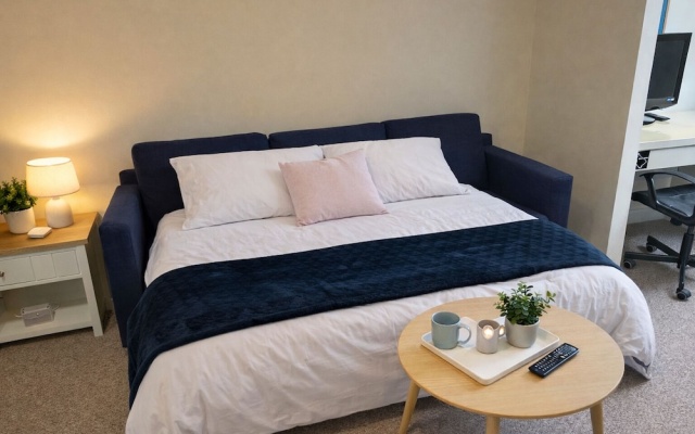 Sleeps8-familyfriendly-freeparking-30mintoheathrow