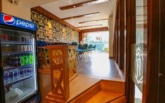 Fabhotel California Heights