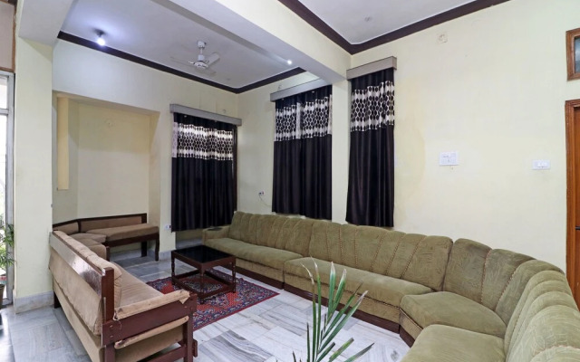 OYO 16112 Hotel Uruvela International