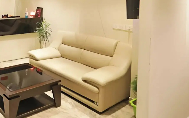 Hotel GoodLuck House Near Delhi Airport