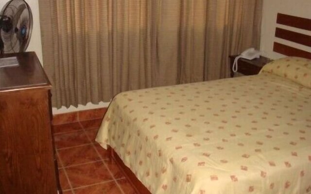 Hotel Begonias - Chiclayo