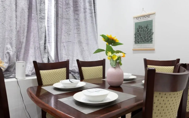 Leeds Retreat - 4BR House, Sleeps 10