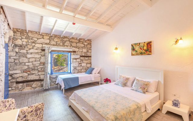 Alacati Eski Ev Hotel