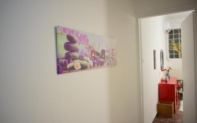 Antonia's 2bedroom with garden and private parking by MK