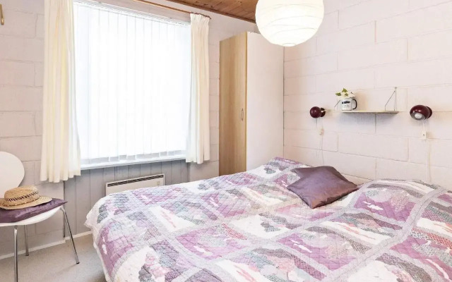 Three-Bedroom Holiday home in Millinge 1