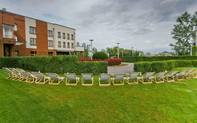 Mercure Wiazowna Brant