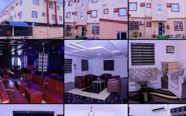 Yais Hotel and Suites