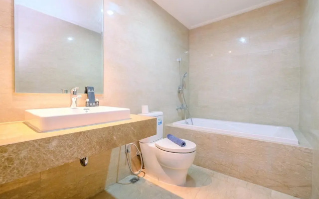 Modern Look And Comfy 2Br At Menteng Park Apartment