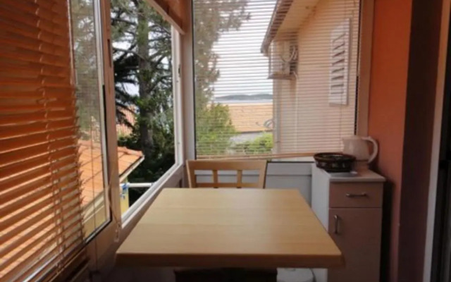 Seafront Apartments Pretner