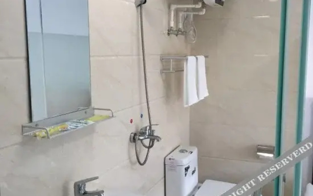 Chenggong Express Hotel
