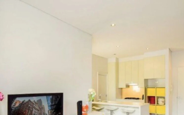 Sunny 3 Bedroom Apartment in Turrella