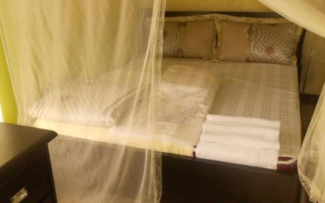Strikers Hotel