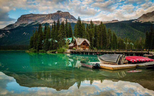 Emerald Lake Lodge