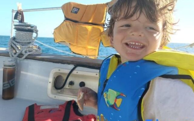 Two Bedroom 40FT Sailing Yacht(max can  sleep 7)