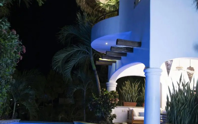 Mi Otra Casa - Adults Only